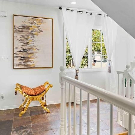 Stunning Mediterranean Mansion In Laurel Canyon Los Angeles Bagian luar foto